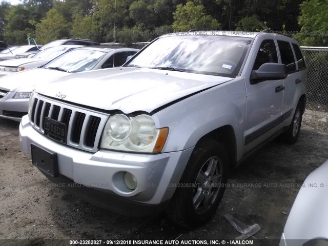 1J4GS48K75C724015 - 2005 JEEP GRAND CHEROKEE LAREDO/COLUMBIA/FREEDOM 银色 照片 2