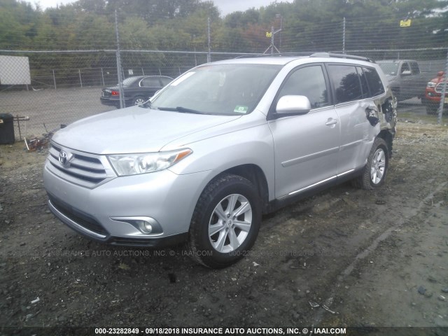 5TDBK3EH9CS144554 - 2012 TOYOTA HIGHLANDER SE SILVER photo 2