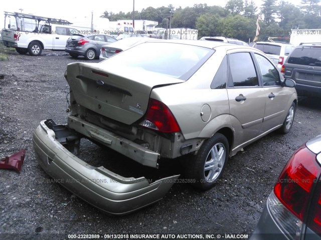 1FAFP34P62W241596 - 2002 FORD FOCUS SE/SE COMFORT GOLD photo 4