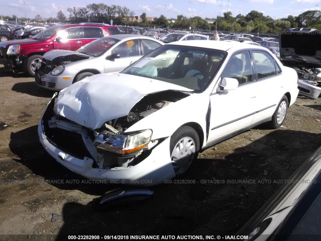 JHMCG5643XC000954 - 1999 HONDA ACCORD LX WHITE photo 2