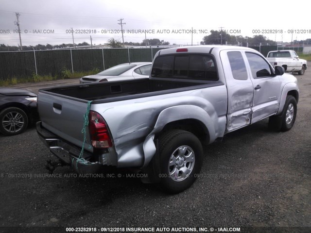 5TETU62N08Z575126 - 2008 TOYOTA TACOMA PRERUNNER ACCESS CAB SILVER photo 4