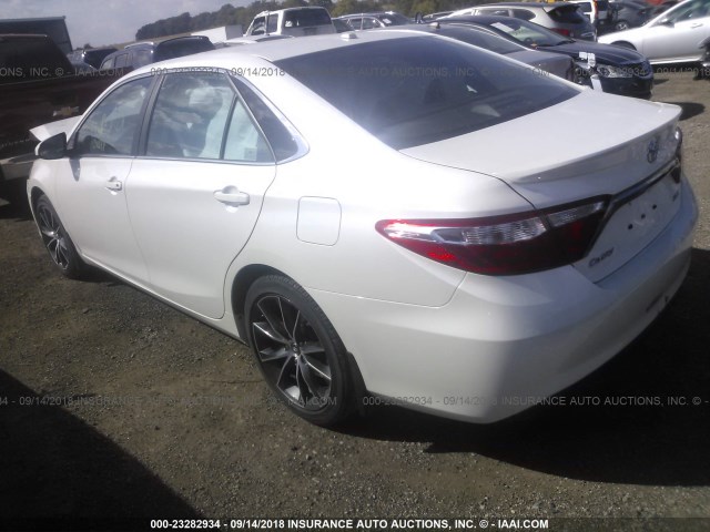 4T1BF1FKXFU481099 - 2015 TOYOTA CAMRY LE/XLE/SE/XSE 白色 照片 3