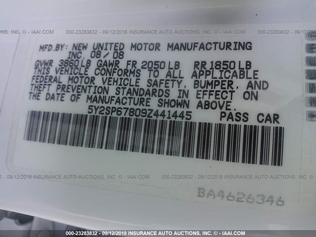 5Y2SP67809Z441445 - 2009 PONTIAC VIBE WHITE photo 9