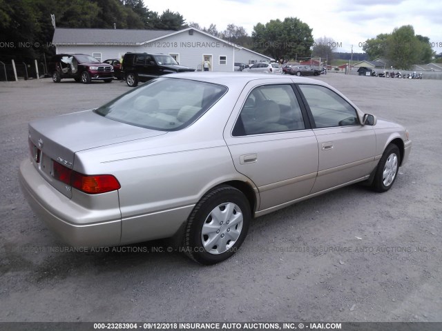 4T1BF22K7YU947599 - 2000 TOYOTA CAMRY LE/XLE TAN photo 4