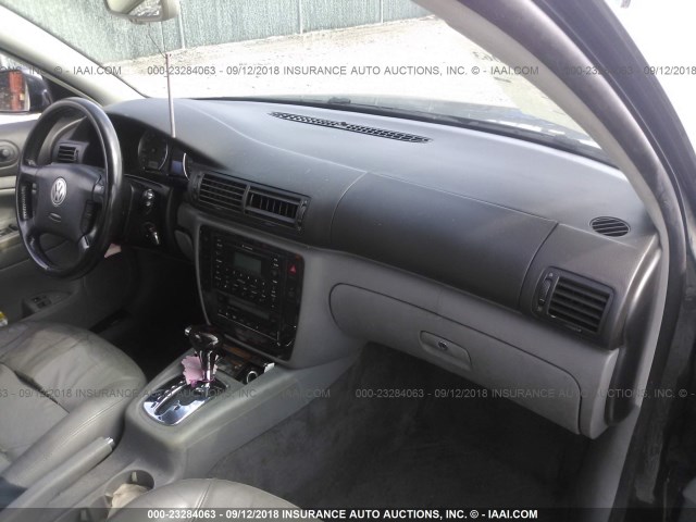 WVWWH63B63E376101 - 2003 VOLKSWAGEN PASSAT GLX GRAY photo 5