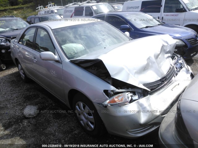 4T1BE32KX3U227845 - 2003 TOYOTA CAMRY LE/XLE/SE Gümüş foto 1