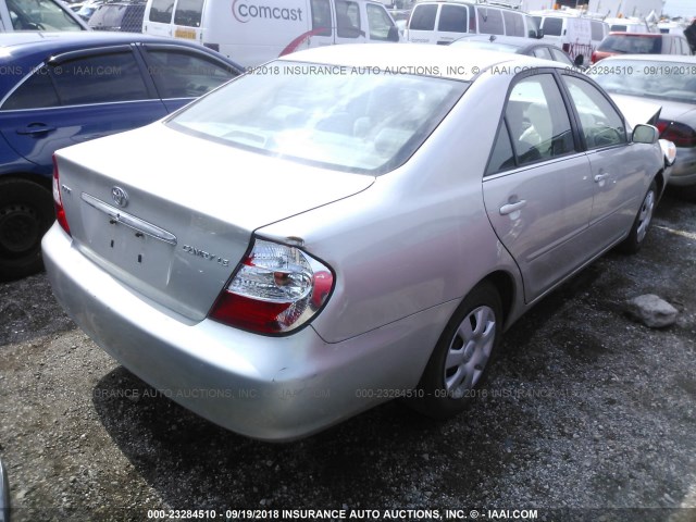 4T1BE32KX3U227845 - 2003 TOYOTA CAMRY LE/XLE/SE Gümüş foto 4