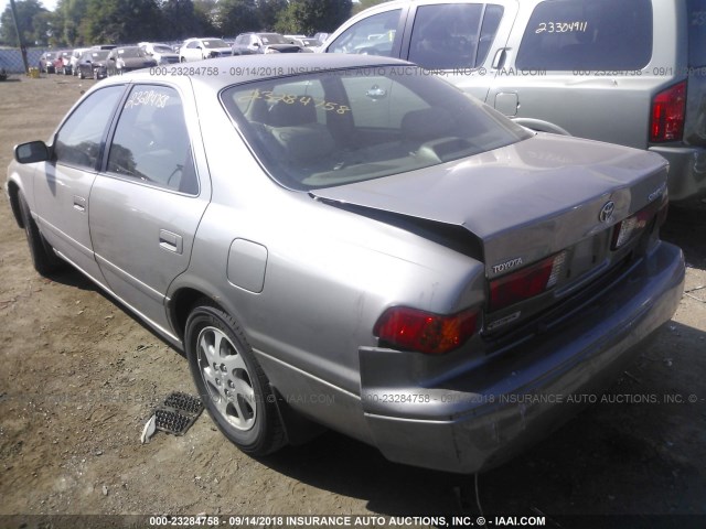 JT2BG22KXY0526302 - 2000 TOYOTA CAMRY CE/LE/XLE BROWN photo 3