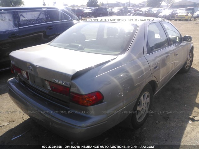 JT2BG22KXY0526302 - 2000 TOYOTA CAMRY CE/LE/XLE BROWN photo 4