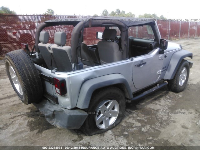 1J4AA2D10AL113179 - 2010 JEEP WRANGLER SPORT 银色 照片 4