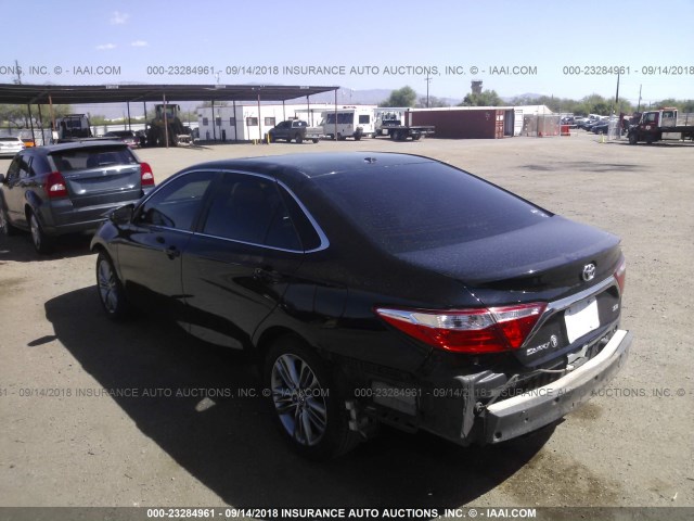 4T1BF1FK7FU048873 - 2015 TOYOTA CAMRY LE/XLE/SE/XSE BLACK photo 3