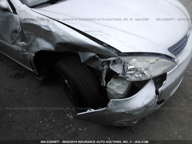 4T1BE32K43U674607 - 2003 TOYOTA CAMRY LE/XLE/SE Күміс фото 6