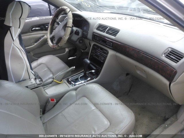 19UYA3256XL009578 - 1999 ACURA 2.3CL GOLD photo 5