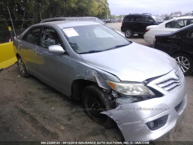 4T4BF3EK1BR123581 - 2011 TOYOTA CAMRY SE/LE/XLE SILVER photo 1