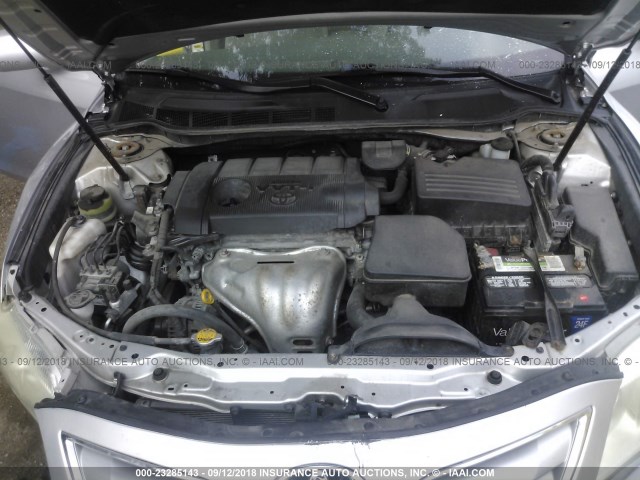 4T4BF3EK1BR123581 - 2011 TOYOTA CAMRY SE/LE/XLE SILVER photo 10