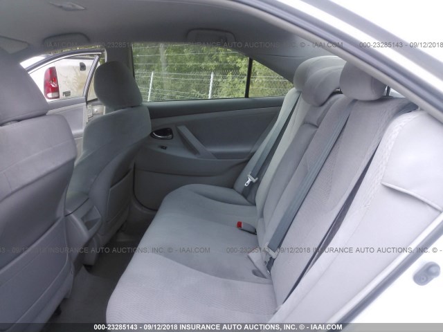 4T4BF3EK1BR123581 - 2011 TOYOTA CAMRY SE/LE/XLE SILVER photo 8