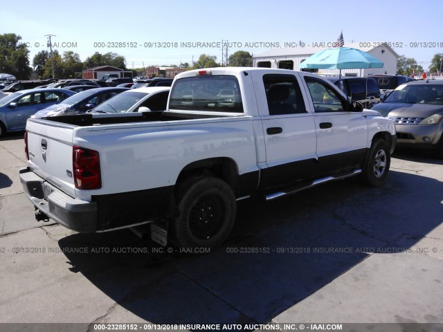 1D7HE28N25S218653 - 2005 DODGE DAKOTA QUAD/ST WHITE photo 4