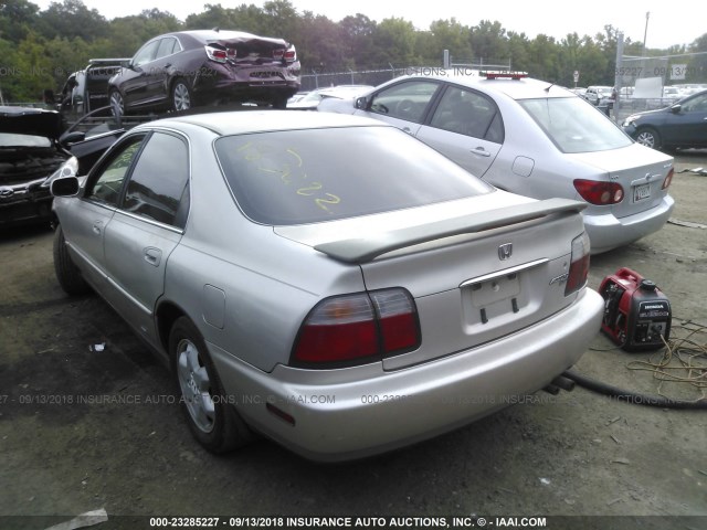 1HGCE6670VA002744 - 1997 HONDA ACCORD EX/EX-R TAN photo 3