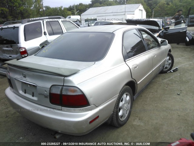 1HGCE6670VA002744 - 1997 HONDA ACCORD EX/EX-R TAN photo 4