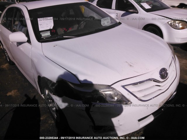4T1BF3EK8BU606429 - 2011 TOYOTA CAMRY SE/LE/XLE თეთრი ფოტო 1