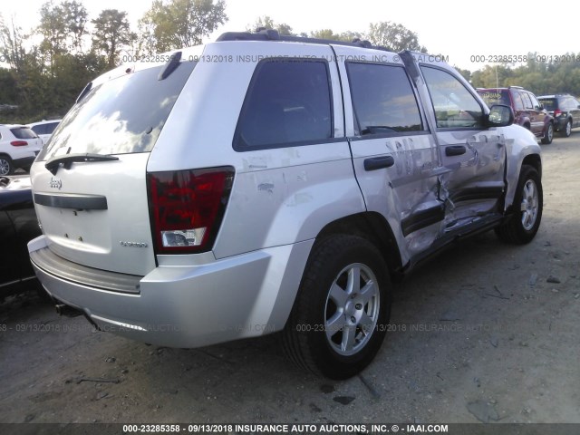 1J4GR48K55C715907 - 2005 JEEP GRAND CHEROKEE LAREDO/COLUMBIA/FREEDOM 银色 照片 4
