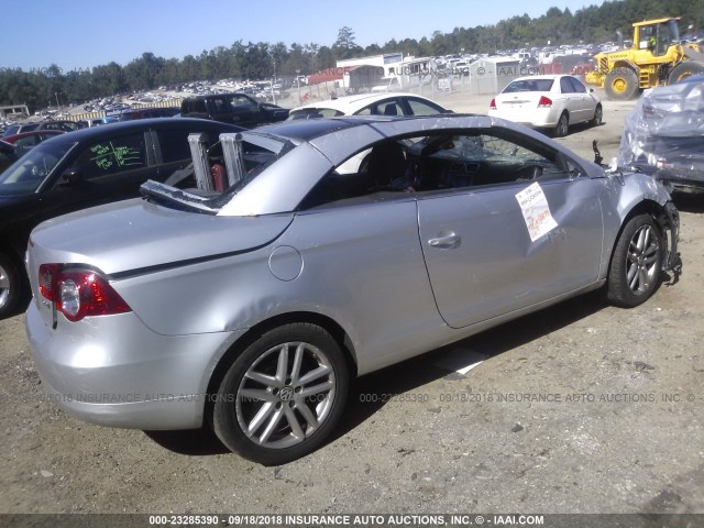 WVWFW7AH2BV005132 - 2011 VOLKSWAGEN EOS LUX 银色 照片 4