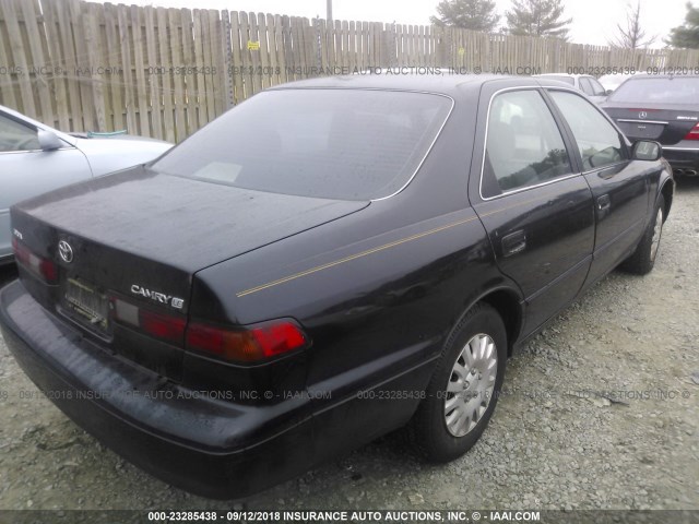 4T1BG22K8WU331498 - 1998 TOYOTA CAMRY CE/LE/XLE 黑色 照片 4
