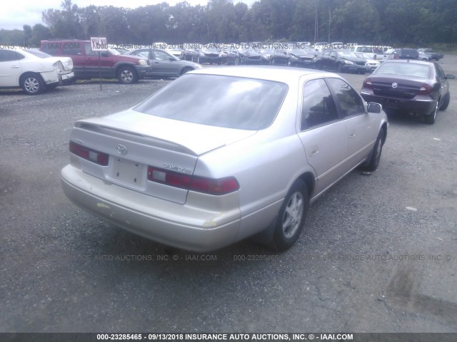 4T1BG22K0VU017780 - 1997 TOYOTA CAMRY CE/LE/XLE 棕色 照片 4