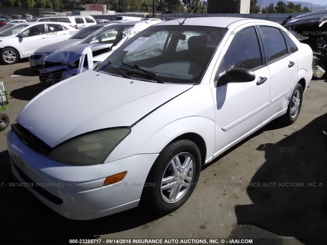 1FAFP34313W289943 - 2003 FORD FOCUS SE COMFORT/SE SPORT WHITE photo 2