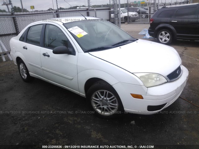 1FAFP34N27W122403 - 2007 FORD FOCUS ZX4/S/SE/SES თეთრი ფოტო 1