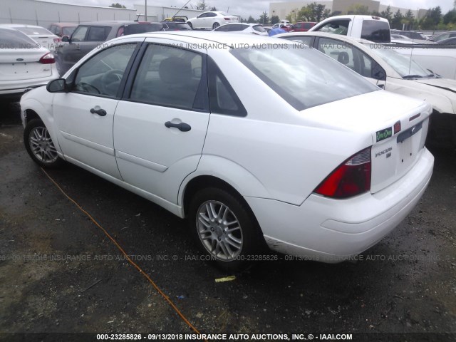 1FAFP34N27W122403 - 2007 FORD FOCUS ZX4/S/SE/SES თეთრი ფოტო 3