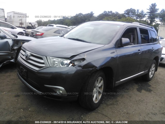 5TDBK3EH7CS164558 - 2012 TOYOTA HIGHLANDER SE GRAY photo 2