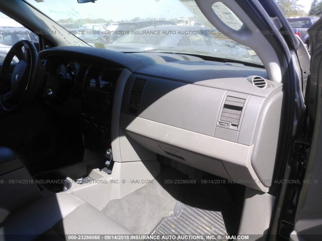 1D4HB48N55F605417 - 2005 DODGE DURANGO SLT BROWN photo 5