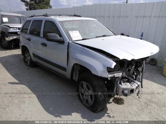 1J4GS48K15C598797 - 2005 JEEP GRAND CHEROKEE LAREDO/COLUMBIA/FREEDOM 银色 照片 1