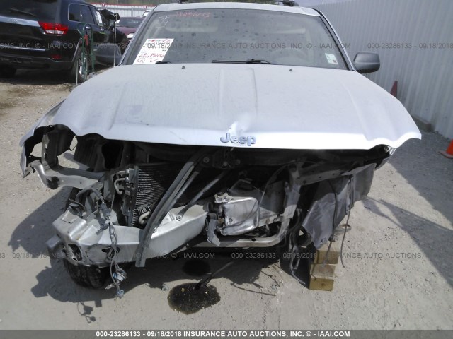 1J4GS48K15C598797 - 2005 JEEP GRAND CHEROKEE LAREDO/COLUMBIA/FREEDOM 银色 照片 6