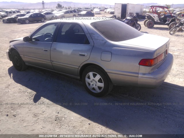 JT2BG22K6Y0383056 - 2000 TOYOTA CAMRY CE/LE/XLE 银色 照片 3