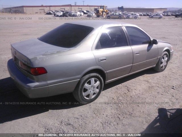 JT2BG22K6Y0383056 - 2000 TOYOTA CAMRY CE/LE/XLE 银色 照片 4