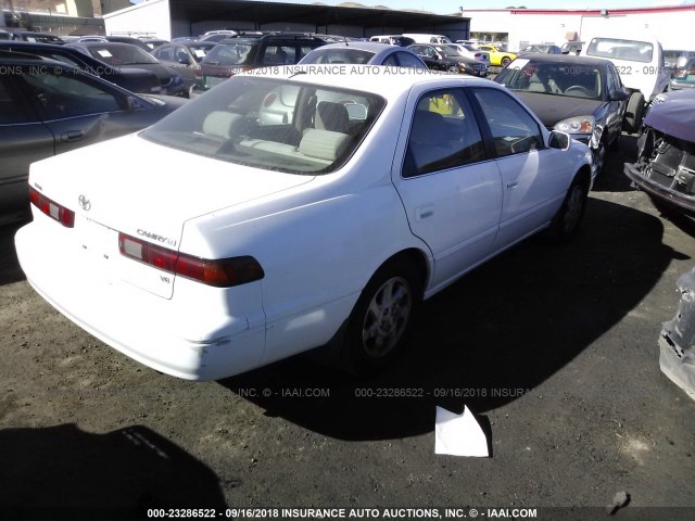 JT2BF22K3W0091199 - 1998 TOYOTA CAMRY CE/LE/XLE 白色 照片 4