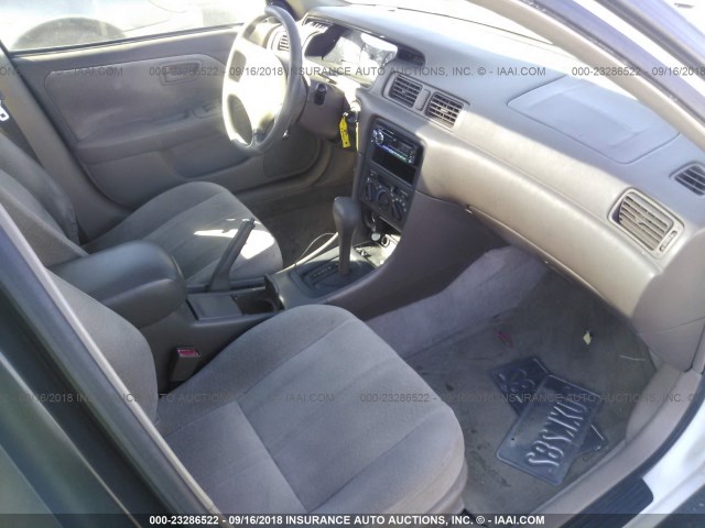 JT2BF22K3W0091199 - 1998 TOYOTA CAMRY CE/LE/XLE 白色 照片 5