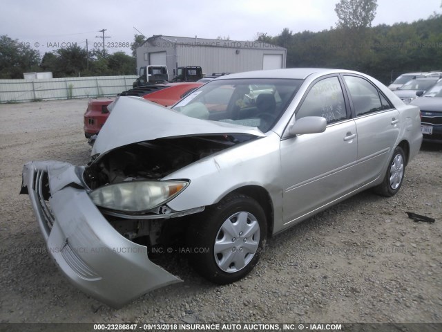 4T1BE32K15U097618 - 2005 TOYOTA CAMRY LE/XLE/SE Gümüş foto 2