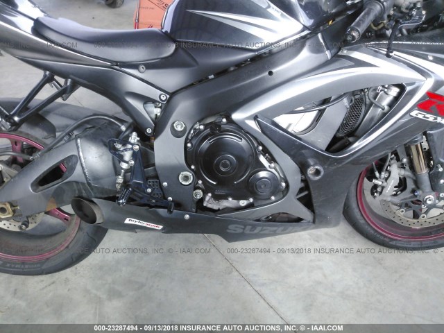 JS1GR7KA172112270 - 2007 SUZUKI GSX-R750 BLACK photo 8