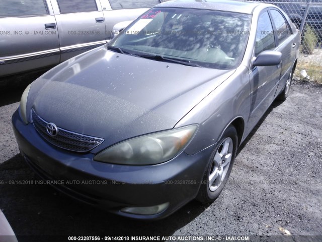 4T1BF30KX2U512253 - 2002 TOYOTA CAMRY LE/XLE/SE Сұр фото 2