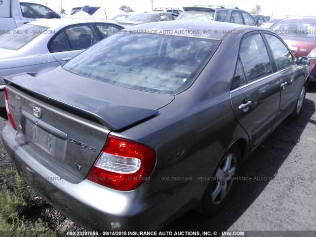 4T1BF30KX2U512253 - 2002 TOYOTA CAMRY LE/XLE/SE Сұр фото 4