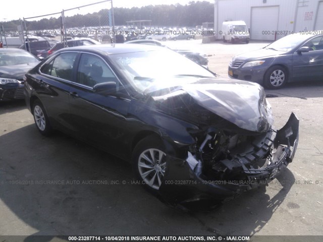 4T1BF1FK6GU551683 - 2016 TOYOTA CAMRY LE/XLE/SE/XSE BLACK photo 1
