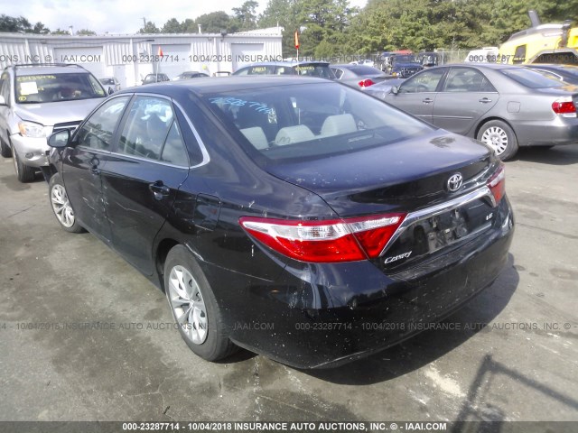 4T1BF1FK6GU551683 - 2016 TOYOTA CAMRY LE/XLE/SE/XSE BLACK photo 3