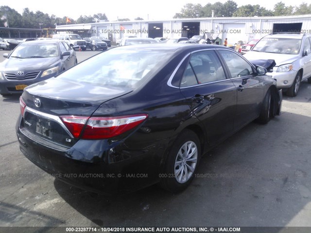 4T1BF1FK6GU551683 - 2016 TOYOTA CAMRY LE/XLE/SE/XSE BLACK photo 4