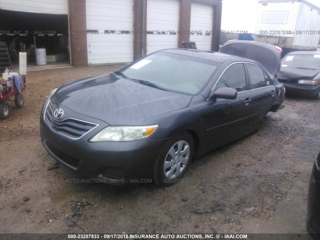 4T1BF3EK5BU645608 - 2011 TOYOTA CAMRY SE/LE/XLE 灰色 照片 2