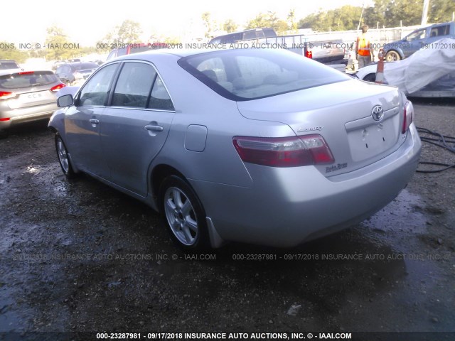 4T1BE46KX7U658725 - 2007 TOYOTA CAMRY NEW GENERAT CE/LE/XLE/SE SILVER photo 3