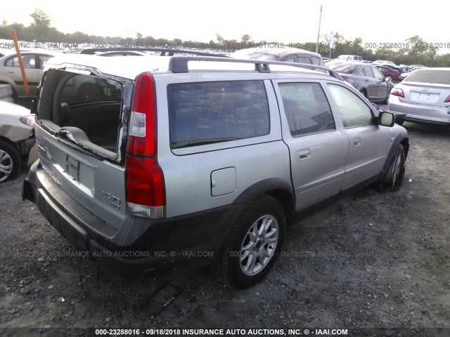 YV1SZ59H141136345 - 2004 VOLVO XC70 SILVER photo 4