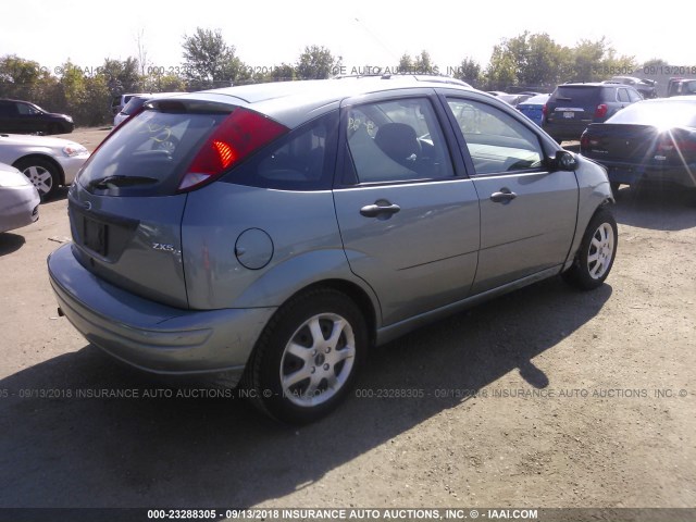 3FAFP37N65R156341 - 2005 FORD FOCUS ZX5 GREEN photo 4